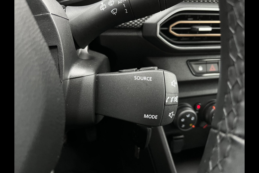 Dacia SANDERO Stepway 1.1 TCe 110 Expression | Trekhaak | Prijs is rijklaar Dacia SANDERO Stepway 1.1 TCe 110 Expression | Trekhaak | Prijs is rijklaar