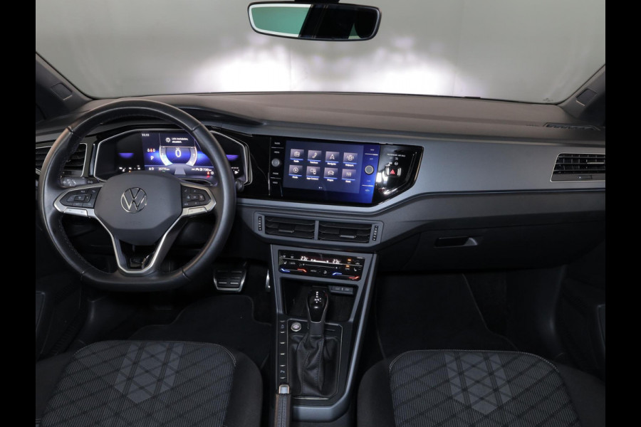 Volkswagen Polo 1.0 TSI R-Line 95 pk Automaat (DSG) | Verlengde garantie | Navigatie | Parkeersensoren | Achteruitrijcamera | Stoelverwarming | R-Line |