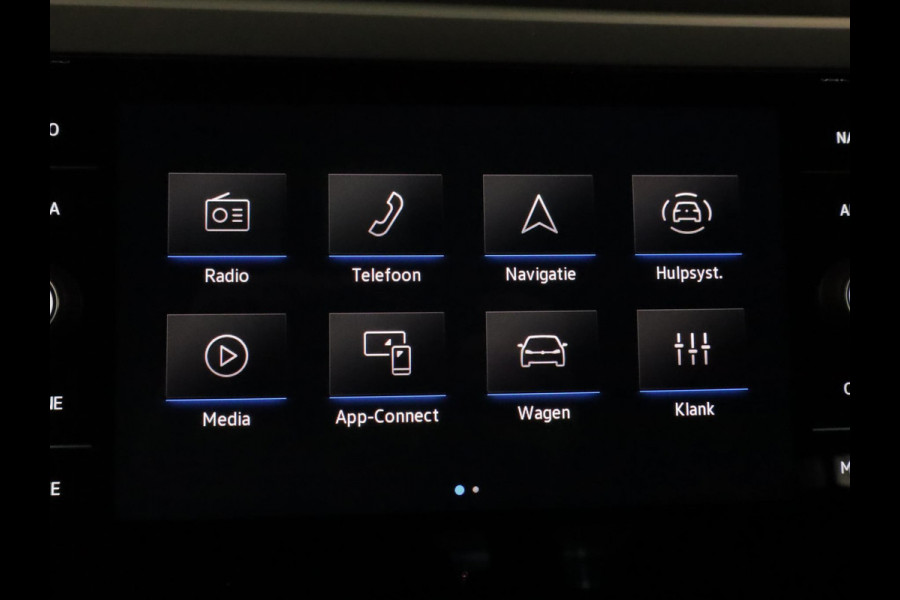 Volkswagen Polo 1.0 TSI R-Line 95 pk Automaat (DSG) | Verlengde garantie | Navigatie | Parkeersensoren | Achteruitrijcamera | Stoelverwarming | R-Line |