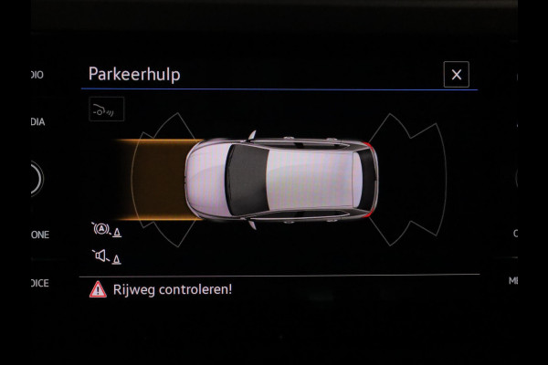 Volkswagen Polo 1.0 TSI R-Line 95 pk Automaat (DSG) | Verlengde garantie | Navigatie | Parkeersensoren | Achteruitrijcamera | Stoelverwarming | R-Line |