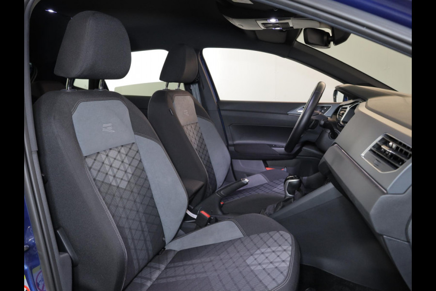 Volkswagen Polo 1.0 TSI R-Line 95 pk Automaat (DSG) | Verlengde garantie | Navigatie | Parkeersensoren | Achteruitrijcamera | Stoelverwarming | R-Line |