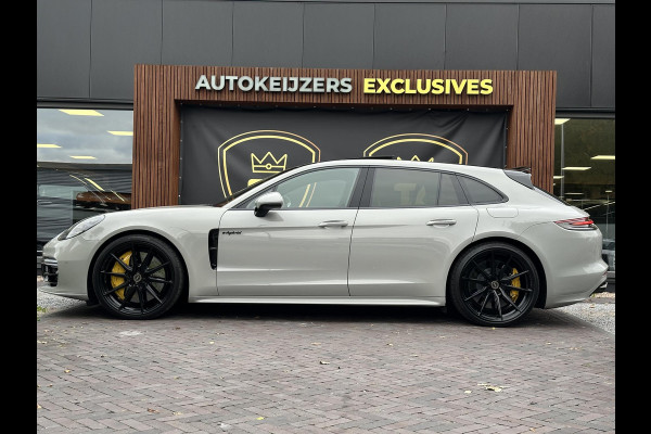Porsche Panamera Sport Turismo 4.0 Turbo S E-Hybrid Keramisch Panoramadak Sportdesign Sportchrono Vossen 22”LM Krijt Grijs 680 PK! Porsche Panamera Sport Turismo 4.0 Turbo S E-Hybrid Keramisch Panoramadak Sportdesign Sportchrono Vossen 22”LM Krijt Grijs 680 PK!