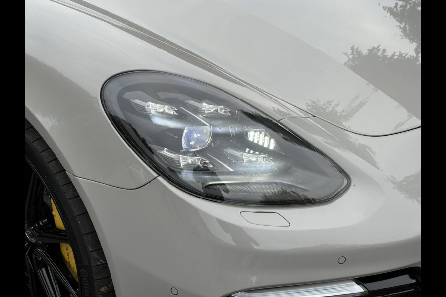 Porsche Panamera Sport Turismo 4.0 Turbo S E-Hybrid Keramisch Panoramadak Sportdesign Sportchrono Vossen 22”LM Krijt Grijs 680 PK! Porsche Panamera Sport Turismo 4.0 Turbo S E-Hybrid Keramisch Panoramadak Sportdesign Sportchrono Vossen 22”LM Krijt Grijs 680 PK!