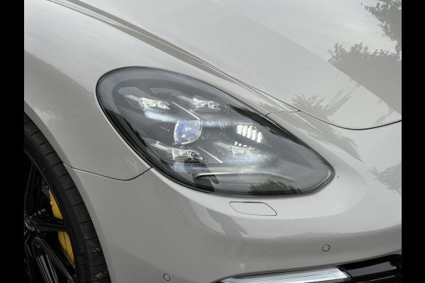 Porsche Panamera Sport Turismo 4.0 Turbo S E-Hybrid Keramisch Panoramadak Sportdesign Sportchrono Vossen 22”LM Krijt Grijs 680 PK! Porsche Panamera Sport Turismo 4.0 Turbo S E-Hybrid Keramisch Panoramadak Sportdesign Sportchrono Vossen 22”LM Krijt Grijs 680 PK!