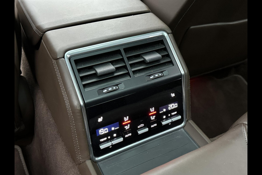 Porsche Panamera Sport Turismo 4.0 Turbo S E-Hybrid Keramisch Panoramadak Sportdesign Sportchrono Vossen 22”LM Krijt Grijs 680 PK! Porsche Panamera Sport Turismo 4.0 Turbo S E-Hybrid Keramisch Panoramadak Sportdesign Sportchrono Vossen 22”LM Krijt Grijs 680 PK!