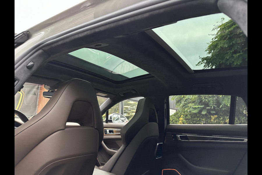 Porsche Panamera Sport Turismo 4.0 Turbo S E-Hybrid Keramisch Panoramadak Sportdesign Sportchrono Vossen 22”LM Krijt Grijs 680 PK! Porsche Panamera Sport Turismo 4.0 Turbo S E-Hybrid Keramisch Panoramadak Sportdesign Sportchrono Vossen 22”LM Krijt Grijs 680 PK!