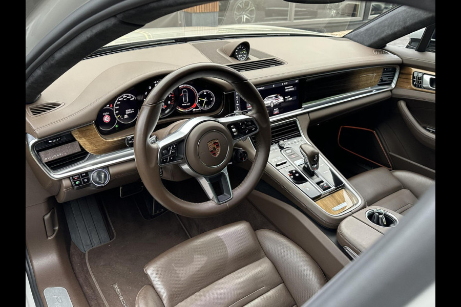 Porsche Panamera Sport Turismo 4.0 Turbo S E-Hybrid Keramisch Panoramadak Sportdesign Sportchrono Vossen 22”LM Krijt Grijs 680 PK! Porsche Panamera Sport Turismo 4.0 Turbo S E-Hybrid Keramisch Panoramadak Sportdesign Sportchrono Vossen 22”LM Krijt Grijs 680 PK!