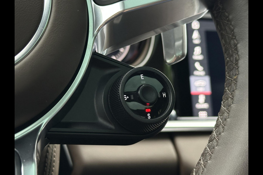 Porsche Panamera Sport Turismo 4.0 Turbo S E-Hybrid Keramisch Panoramadak Sportdesign Sportchrono Vossen 22”LM Krijt Grijs 680 PK! Porsche Panamera Sport Turismo 4.0 Turbo S E-Hybrid Keramisch Panoramadak Sportdesign Sportchrono Vossen 22”LM Krijt Grijs 680 PK!