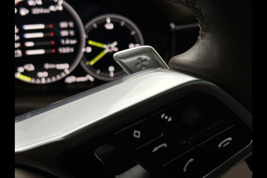 Porsche Panamera Sport Turismo 4.0 Turbo S E-Hybrid Keramisch Panoramadak Sportdesign Sportchrono Vossen 22”LM Krijt Grijs 680 PK! Porsche Panamera Sport Turismo 4.0 Turbo S E-Hybrid Keramisch Panoramadak Sportdesign Sportchrono Vossen 22”LM Krijt Grijs 680 PK!