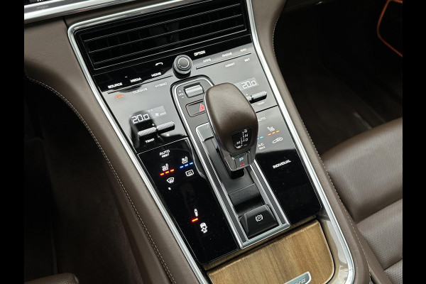 Porsche Panamera Sport Turismo 4.0 Turbo S E-Hybrid Keramisch Panoramadak Sportdesign Sportchrono Vossen 22”LM Krijt Grijs 680 PK! Porsche Panamera Sport Turismo 4.0 Turbo S E-Hybrid Keramisch Panoramadak Sportdesign Sportchrono Vossen 22”LM Krijt Grijs 680 PK!