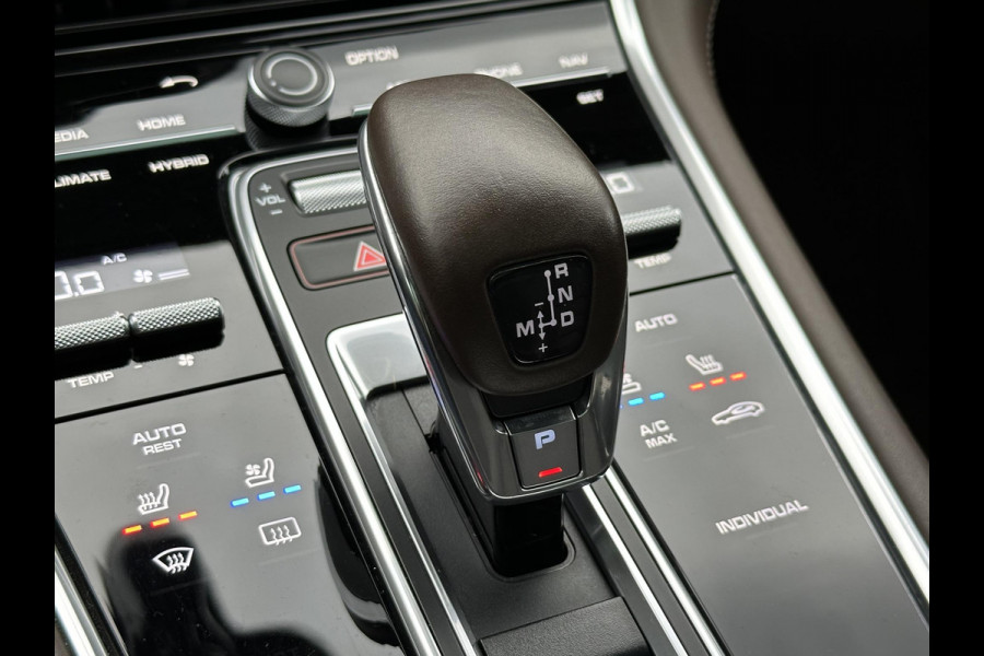 Porsche Panamera Sport Turismo 4.0 Turbo S E-Hybrid Keramisch Panoramadak Sportdesign Sportchrono Vossen 22”LM Krijt Grijs 680 PK! Porsche Panamera Sport Turismo 4.0 Turbo S E-Hybrid Keramisch Panoramadak Sportdesign Sportchrono Vossen 22”LM Krijt Grijs 680 PK!