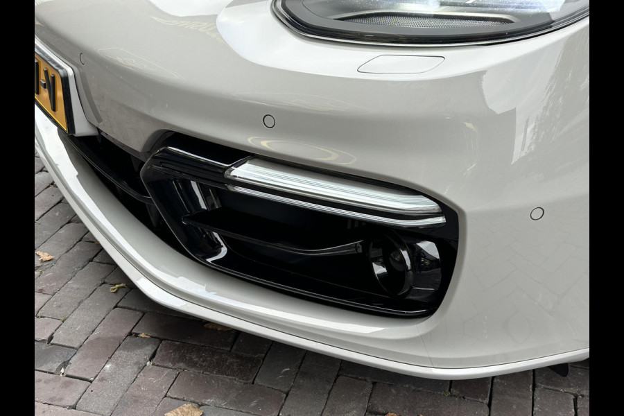 Porsche Panamera Sport Turismo 4.0 Turbo S E-Hybrid Keramisch Panoramadak Sportdesign Sportchrono Vossen 22”LM Krijt Grijs 680 PK! Porsche Panamera Sport Turismo 4.0 Turbo S E-Hybrid Keramisch Panoramadak Sportdesign Sportchrono Vossen 22”LM Krijt Grijs 680 PK!