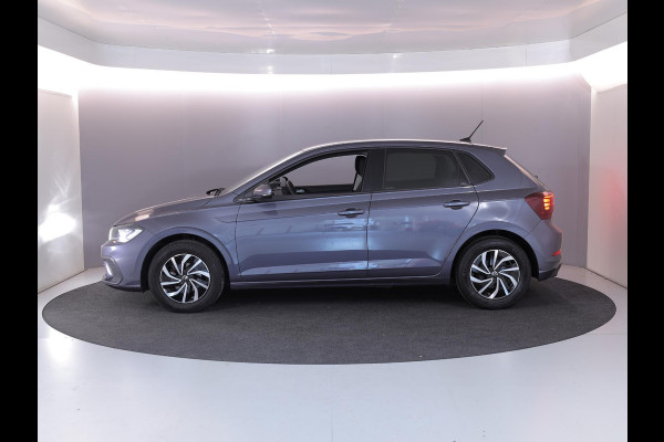 Volkswagen Polo 1.0 TSI Life Edition 95 pk | Verlengde garantie | Navigatie via App | Parkeersensoren achter | Achteruitrijcamera | Adaptieve cruise control | Volkswagen Polo 1.0 TSI Life Edition 95 pk | Verlengde garantie | Navigatie via App | Parkeersensoren achter | Achteruitrijcamera | Adaptieve cruise control |