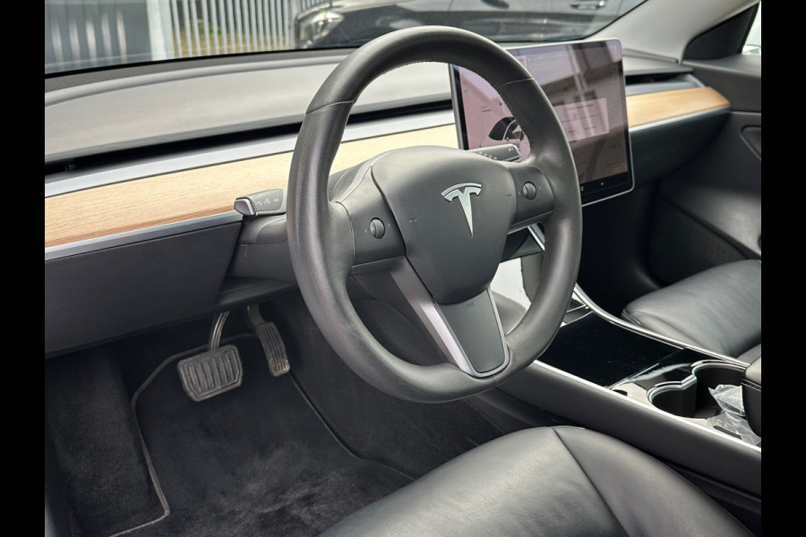 Tesla Model 3 Standard RWD Plus 60 kWh