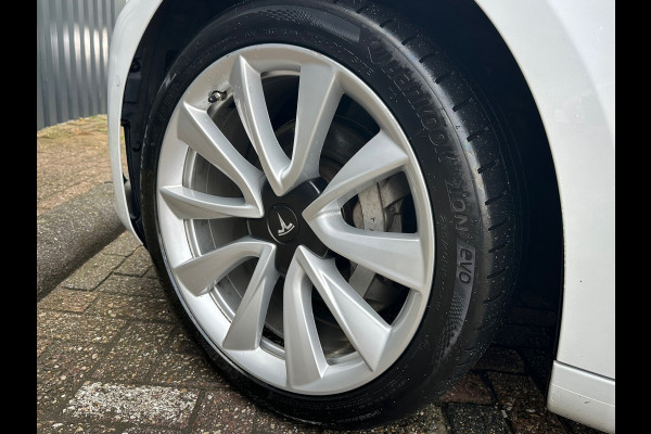 Tesla Model 3 Standard RWD Plus 60 kWh