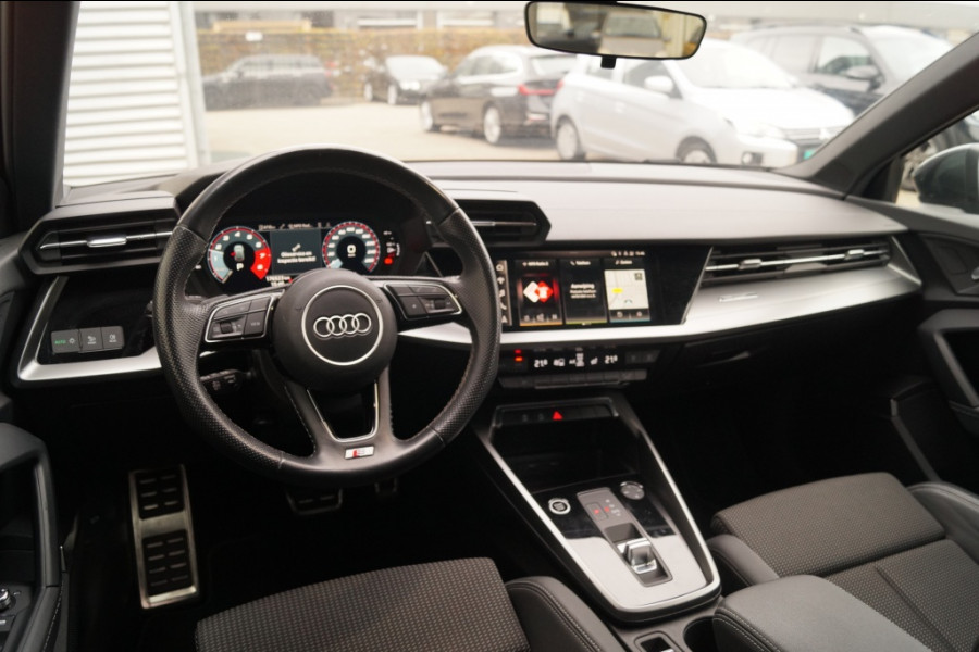 Audi A3 Sportback 30 TFSI Automaat S-Line Edition -NAVI-ECC-PDC-