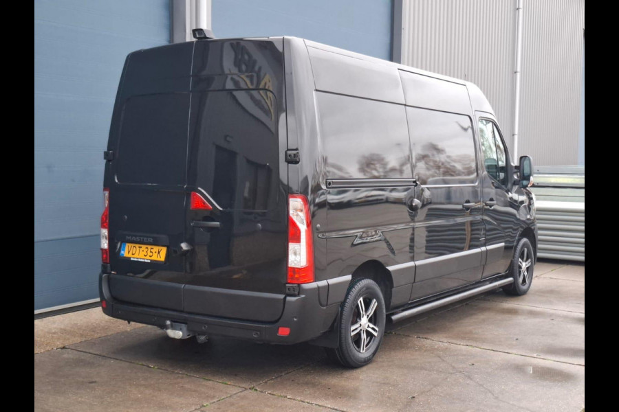 Renault Master T35 2.3 dCi 180 L2H2 Energy AIRCO / CRUISE CONTROLE / CAMERA / NAVI / TREKHAAK / 3 ZITS