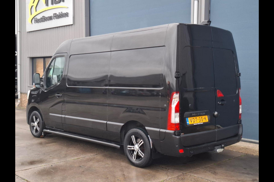 Renault Master T35 2.3 dCi 180 L2H2 Energy AIRCO / CRUISE CONTROLE / CAMERA / NAVI / TREKHAAK / 3 ZITS