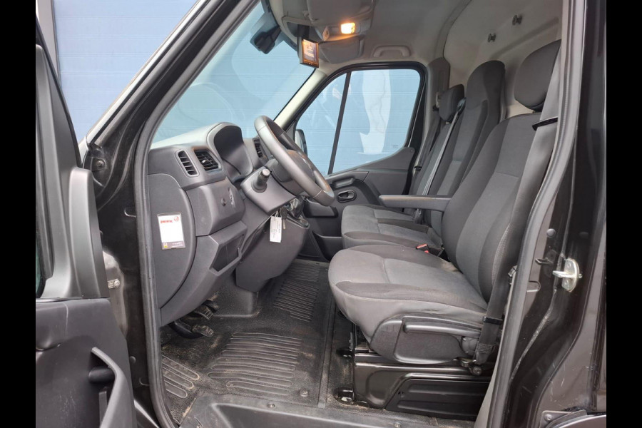 Renault Master T35 2.3 dCi 180 L2H2 Energy AIRCO / CRUISE CONTROLE / CAMERA / NAVI / TREKHAAK / 3 ZITS