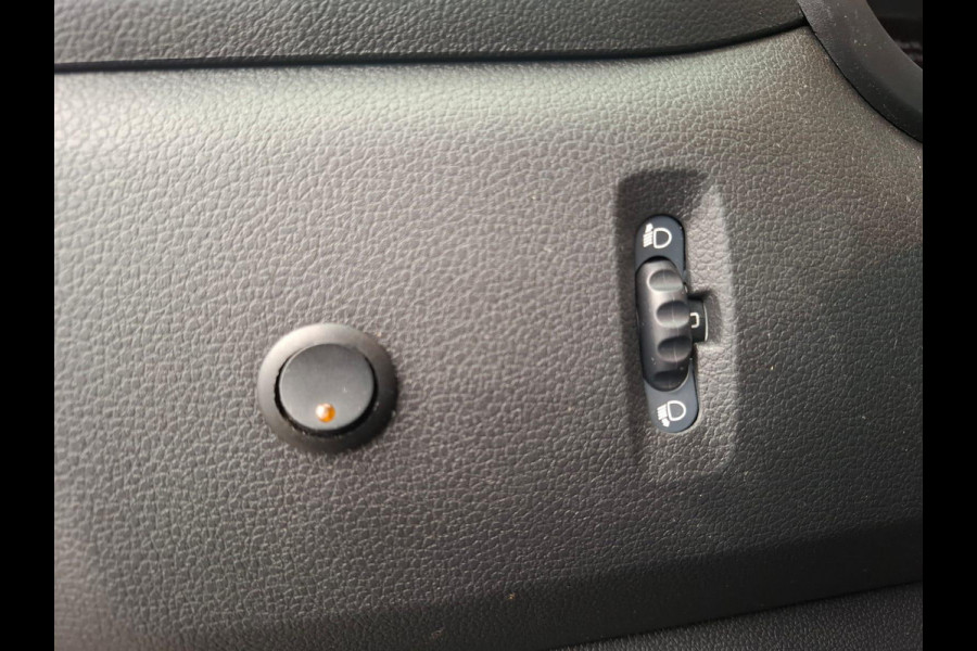 Renault Master T35 2.3 dCi 180 L2H2 Energy AIRCO / CRUISE CONTROLE / CAMERA / NAVI / TREKHAAK / 3 ZITS