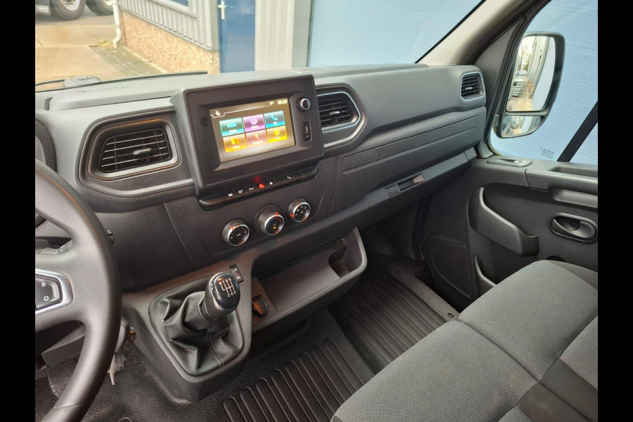 Renault Master T35 2.3 dCi 180 L2H2 Energy AIRCO / CRUISE CONTROLE / CAMERA / NAVI / TREKHAAK / 3 ZITS