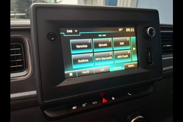 Renault Master T35 2.3 dCi 180 L2H2 Energy AIRCO / CRUISE CONTROLE / CAMERA / NAVI / TREKHAAK / 3 ZITS
