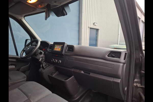 Renault Master T35 2.3 dCi 180 L2H2 Energy AIRCO / CRUISE CONTROLE / CAMERA / NAVI / TREKHAAK / 3 ZITS