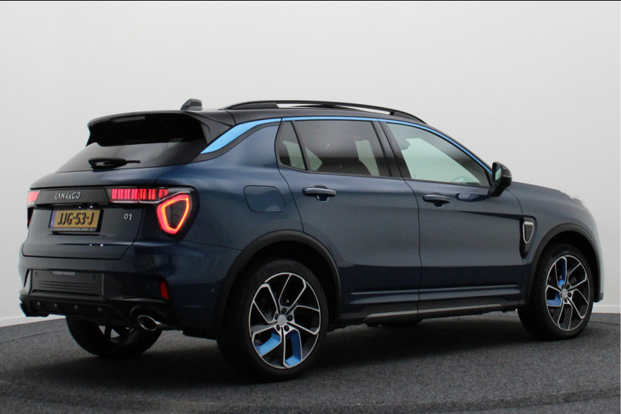 Lynk & Co 01 1.5 Plug-in Hybrid Automaat Two-Tone, Panoramadak, ACC, Keyless, Navigatie, PDC, LED, 20'' Lynk & Co 01 1.5 Plug-in Hybrid Automaat Two-Tone, Panoramadak, ACC, Keyless, Navigatie, PDC, LED, 20''