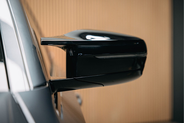 BMW 5 Serie 540i High Executive Edition | Pano | Head-Up | M-Sportpakket | Dealer Onderhouden | BMW 5 Serie 540i High Executive Edition | Pano | Head-Up | M-Sportpakket | Dealer Onderhouden |