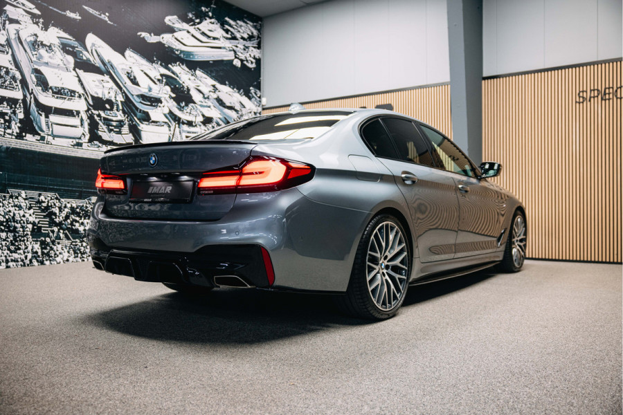 BMW 5 Serie 540i High Executive Edition | Pano | Head-Up | M-Sportpakket | Dealer Onderhouden | BMW 5 Serie 540i High Executive Edition | Pano | Head-Up | M-Sportpakket | Dealer Onderhouden |