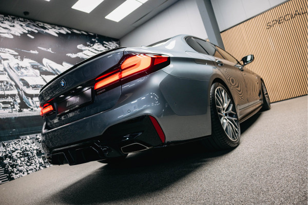 BMW 5 Serie 540i High Executive Edition | Pano | Head-Up | M-Sportpakket | Dealer Onderhouden | BMW 5 Serie 540i High Executive Edition | Pano | Head-Up | M-Sportpakket | Dealer Onderhouden |