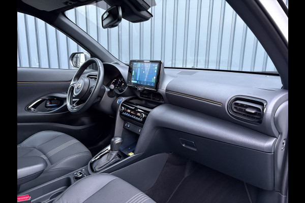 Toyota Yaris Cross 1.5 Hybrid AWD Adventure | Blind Spot | Stoel & Stuur verw. | Parkeersensoren | Prijs Rijklaar!!