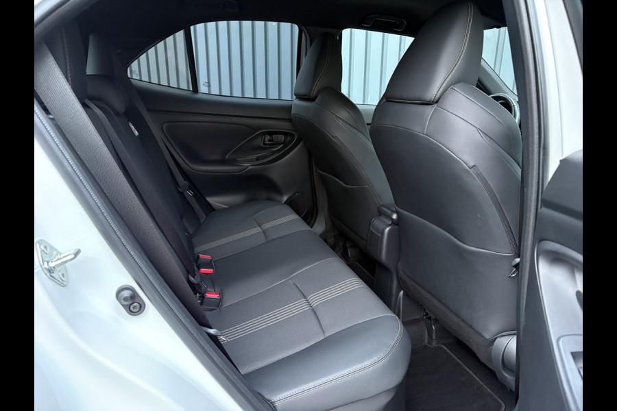 Toyota Yaris Cross 1.5 Hybrid AWD Adventure | Blind Spot | Stoel & Stuur verw. | Parkeersensoren | Prijs Rijklaar!!
