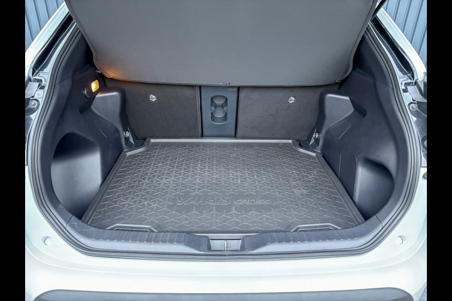 Toyota Yaris Cross 1.5 Hybrid AWD Adventure | Blind Spot | Stoel & Stuur verw. | Parkeersensoren | Prijs Rijklaar!!