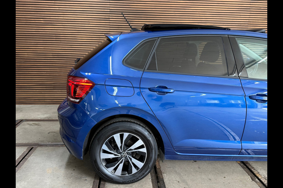 Volkswagen Polo 1.0 TSI Highline Automaat | Pano | Camera | LED | Adaptive Cruise | PDC voor + achter Volkswagen Polo 1.0 TSI Highline Automaat | Pano | Camera | LED | Adaptive Cruise | PDC voor + achter