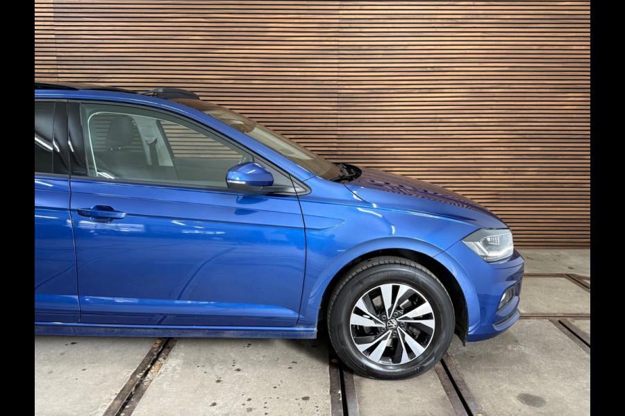Volkswagen Polo 1.0 TSI Highline Automaat | Pano | Camera | LED | Adaptive Cruise | PDC voor + achter Volkswagen Polo 1.0 TSI Highline Automaat | Pano | Camera | LED | Adaptive Cruise | PDC voor + achter
