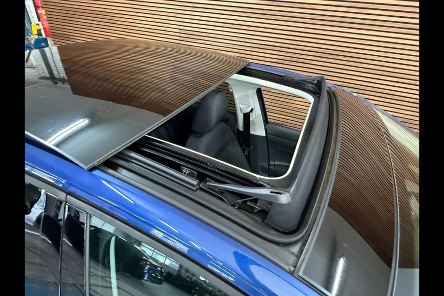 Volkswagen Polo 1.0 TSI Highline Automaat | Pano | Camera | LED | Adaptive Cruise | PDC voor + achter Volkswagen Polo 1.0 TSI Highline Automaat | Pano | Camera | LED | Adaptive Cruise | PDC voor + achter