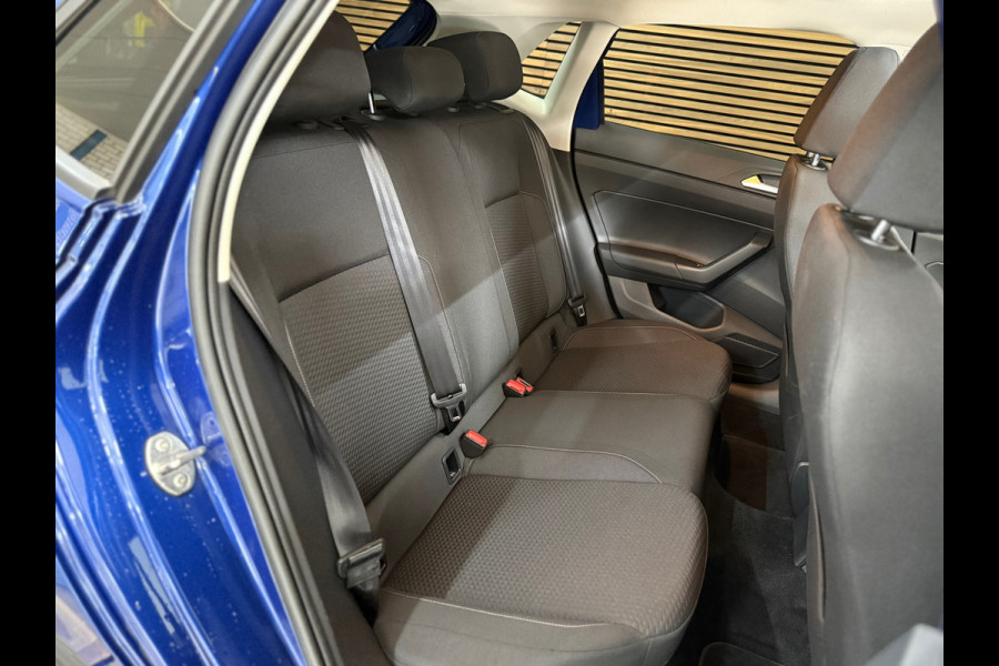 Volkswagen Polo 1.0 TSI Highline Automaat | Pano | Camera | LED | Adaptive Cruise | PDC voor + achter Volkswagen Polo 1.0 TSI Highline Automaat | Pano | Camera | LED | Adaptive Cruise | PDC voor + achter