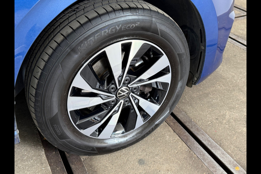 Volkswagen Polo 1.0 TSI Highline Automaat | Pano | Camera | LED | Adaptive Cruise | PDC voor + achter Volkswagen Polo 1.0 TSI Highline Automaat | Pano | Camera | LED | Adaptive Cruise | PDC voor + achter