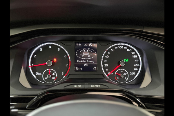 Volkswagen Polo 1.0 TSI Highline Automaat | Pano | Camera | LED | Adaptive Cruise | PDC voor + achter Volkswagen Polo 1.0 TSI Highline Automaat | Pano | Camera | LED | Adaptive Cruise | PDC voor + achter