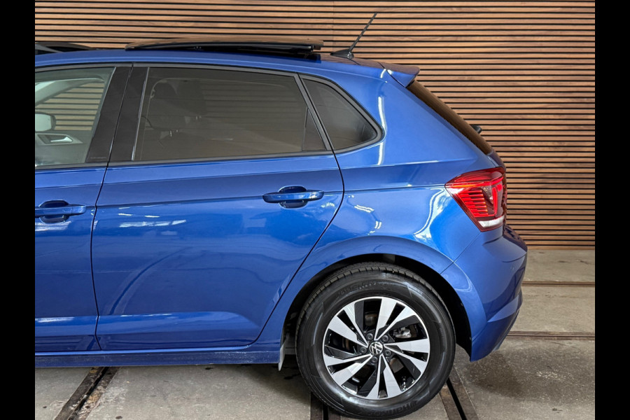 Volkswagen Polo 1.0 TSI Highline Automaat | Pano | Camera | LED | Adaptive Cruise | PDC voor + achter Volkswagen Polo 1.0 TSI Highline Automaat | Pano | Camera | LED | Adaptive Cruise | PDC voor + achter