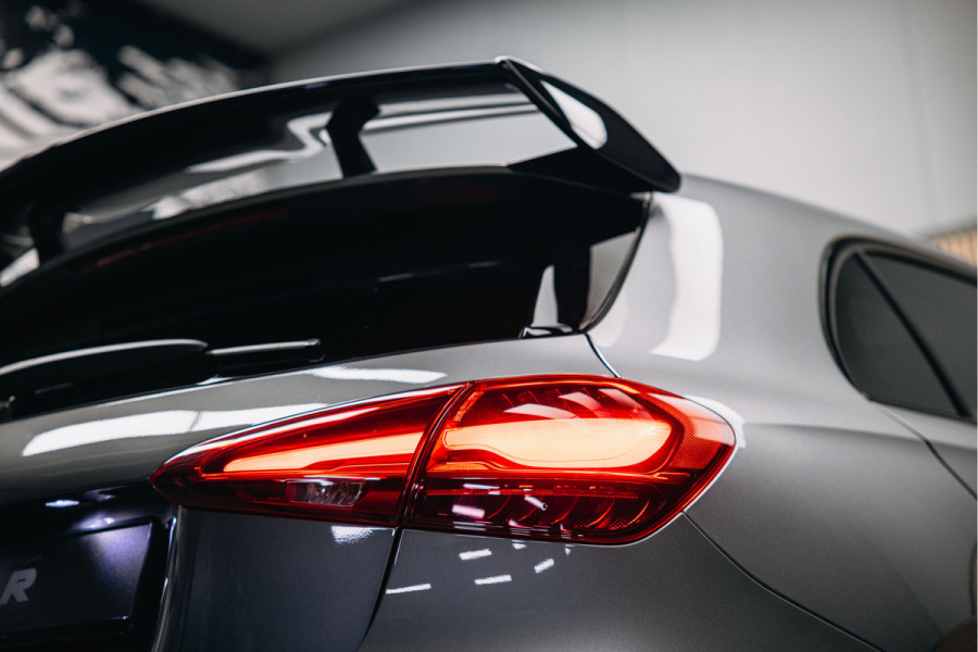 Mercedes-Benz A-Klasse AMG 45 S 4MATIC+ | Pano | Sportstoelen | Burmester | Stuurverwarming | Mercedes-Benz A-Klasse AMG 45 S 4MATIC+ | Pano | Sportstoelen | Burmester | Stuurverwarming |