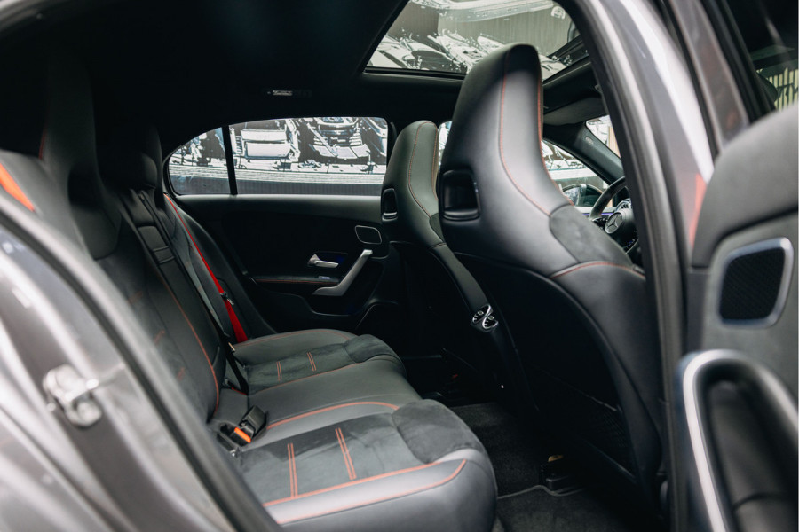 Mercedes-Benz A-Klasse AMG 45 S 4MATIC+ | Pano | Sportstoelen | Burmester | Stuurverwarming | Mercedes-Benz A-Klasse AMG 45 S 4MATIC+ | Pano | Sportstoelen | Burmester | Stuurverwarming |