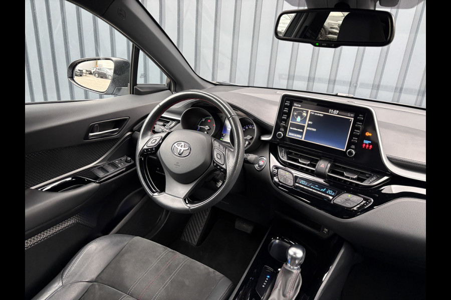 Toyota C-HR 1.8 Hybrid GR-Sport | Blind Spot | Stuur & Stoel verw. | Full LED | Prijs Rijklaar!! Toyota C-HR 1.8 Hybrid GR-Sport | Blind Spot | Stuur & Stoel verw. | Full LED | Prijs Rijklaar!!