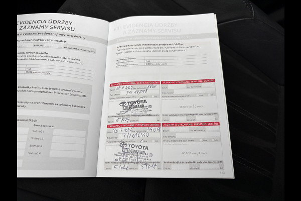 Toyota C-HR 1.8 Hybrid GR-Sport | Blind Spot | Stuur & Stoel verw. | Full LED | Prijs Rijklaar!! Toyota C-HR 1.8 Hybrid GR-Sport | Blind Spot | Stuur & Stoel verw. | Full LED | Prijs Rijklaar!!