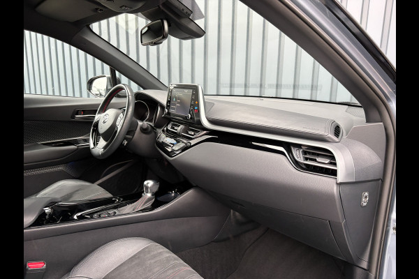 Toyota C-HR 1.8 Hybrid GR-Sport | Blind Spot | Stuur & Stoel verw. | Full LED | Prijs Rijklaar!! Toyota C-HR 1.8 Hybrid GR-Sport | Blind Spot | Stuur & Stoel verw. | Full LED | Prijs Rijklaar!!