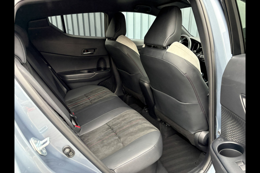 Toyota C-HR 1.8 Hybrid GR-Sport | Blind Spot | Stuur & Stoel verw. | Full LED | Prijs Rijklaar!! Toyota C-HR 1.8 Hybrid GR-Sport | Blind Spot | Stuur & Stoel verw. | Full LED | Prijs Rijklaar!!