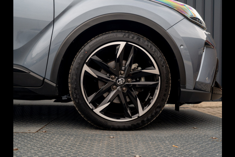 Toyota C-HR 1.8 Hybrid GR-Sport | Blind Spot | Stuur & Stoel verw. | Full LED | Prijs Rijklaar!! Toyota C-HR 1.8 Hybrid GR-Sport | Blind Spot | Stuur & Stoel verw. | Full LED | Prijs Rijklaar!!