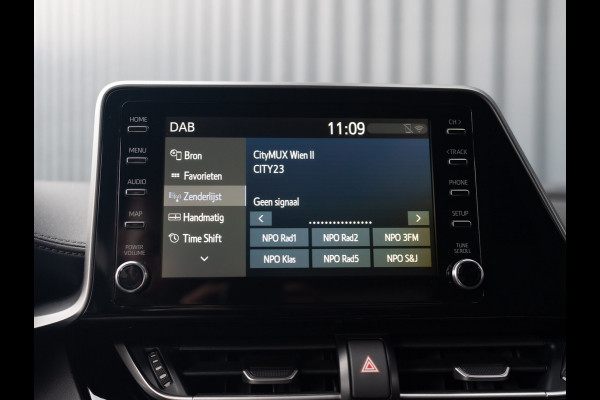 Toyota C-HR 1.8 Hybrid GR-Sport | Blind Spot | Stuur & Stoel verw. | Full LED | Prijs Rijklaar!! Toyota C-HR 1.8 Hybrid GR-Sport | Blind Spot | Stuur & Stoel verw. | Full LED | Prijs Rijklaar!!