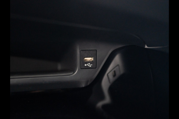 Toyota C-HR 1.8 Hybrid GR-Sport | Blind Spot | Stuur & Stoel verw. | Full LED | Prijs Rijklaar!! Toyota C-HR 1.8 Hybrid GR-Sport | Blind Spot | Stuur & Stoel verw. | Full LED | Prijs Rijklaar!!